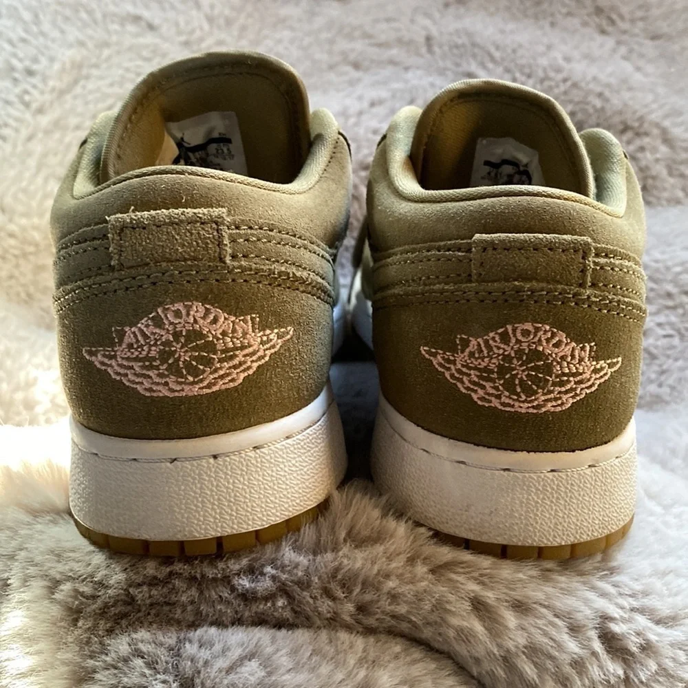 Air Jordan 1 GS Low “Trooper bleached coral” Nike shoes